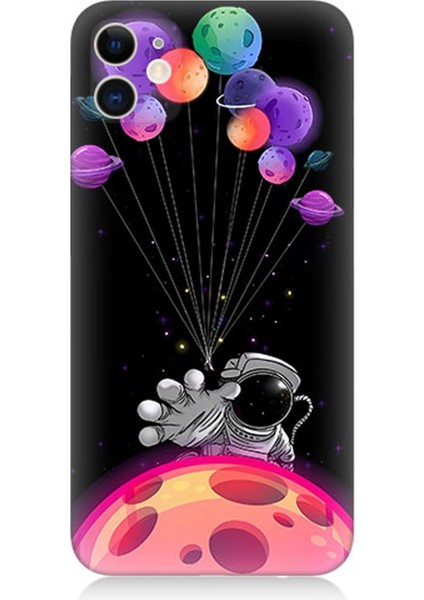 Apple iPhone 12 Uyumlu Silikon Kılıf Astranot ve Uçan Balonlar