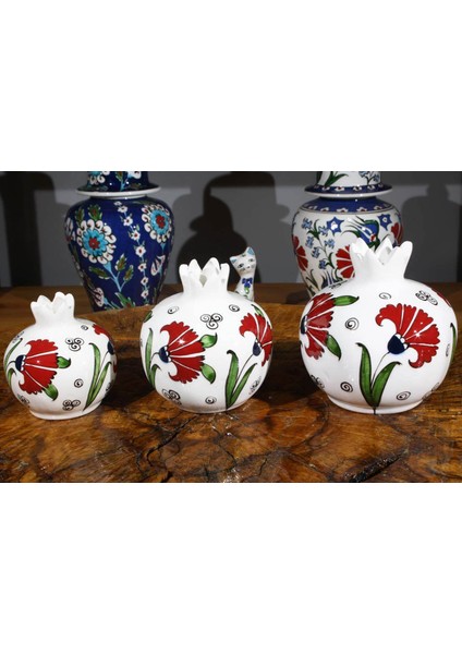 Karanfil Desenli Nar Takımı