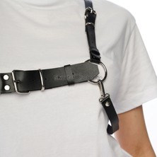 Sweet Demon Omuzdan Askılı ve Ayarlanabilir Göğüs Üzeri Bağlantılı Metal Halka Detaylı Şık Deri Kemer Aksesuar Siyah, Gotik Tarz, Metal Giyim