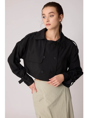 Vitrin Astarlı Önü Düğmeli Crop Trençkot