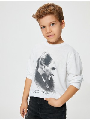 Koton Koton Atatürk Baskılı Tişört Uzun Kollu Bisiklet Yaka Pamuklu