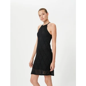 Kroşe Mini Elbise Halter Yaka Ajurlu Astarlı