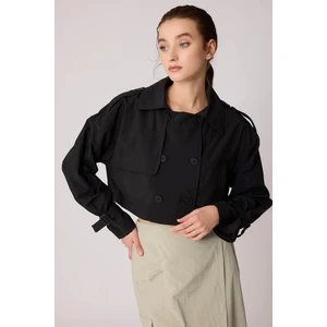 Astarlı Önü Düğmeli Crop Trençkot