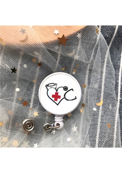 002 Yeni Tasarım Geri Çekilebilir Hemşire Rozeti Makara Klip Sevimli Karikatür Eczacı Kalp Stetoskop Doktor Öğrenci Ic Kımlık Kartı Rozeti Tutucu (Yurt Dışından)