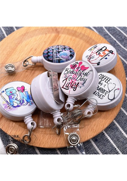 Y02 1 Adet Geri Çekilebilir Makaralı Isimlik Tıbbi Işçi Çalışma Kart Klibi Doktor Hemşire Kimlik Adı Kartı Doğum ve Jinekoloji Kartı Rozet Tutucu (Yurt Dışından) modelleri