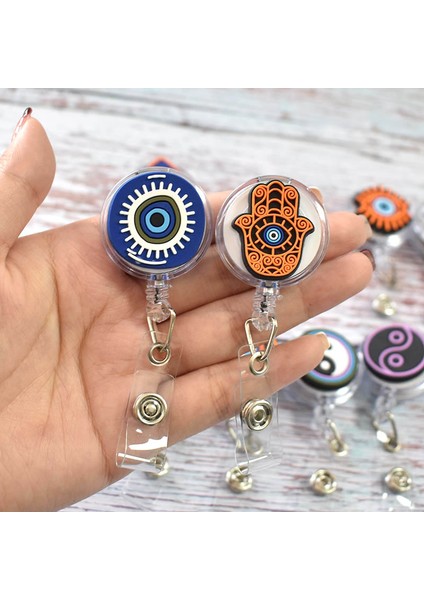 SSK-XH-449-08 1 Adet Nazar Çekme Rozet Makara Hemşire Sevimli Yaka Kartı Makara Klip Rozet Tutucu Doktor Okul Öğrenci Ofis Kımlık Kartı (Yurt Dışından) indirimleri