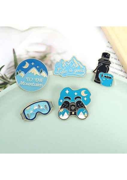 W6872 Xedz Karikatür Dağcılık Kamp Alaşım Emaye Broş Yaka Rozeti Aksesuarı Yaratıcı Seyahat Haritası Yemek Sepeti Pimleri Takı (Yurt Dışından) indirimleri