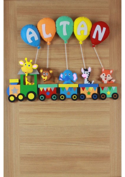 Altan Isimli Trenli Bebek ve Hastane Odası Kapı Süsü