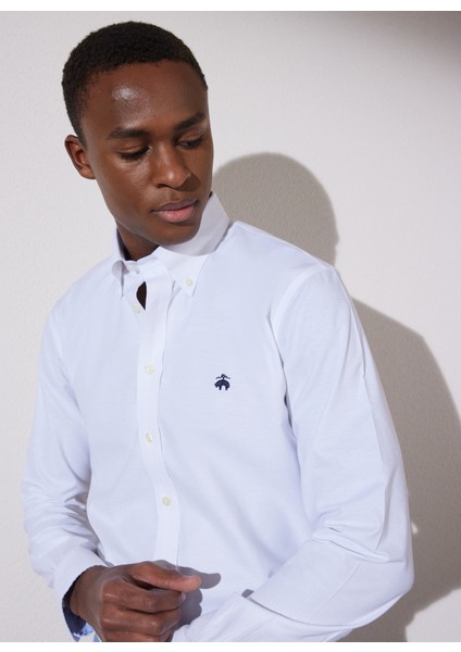 Slim Fit Klasik Yaka Beyaz Erkek Gömlek BBSP23MSH092 modelleri