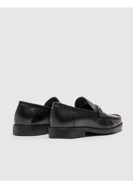 Toka Detaylı Bağcıksız Loafer Ayakkabı 466M1298 Siyah