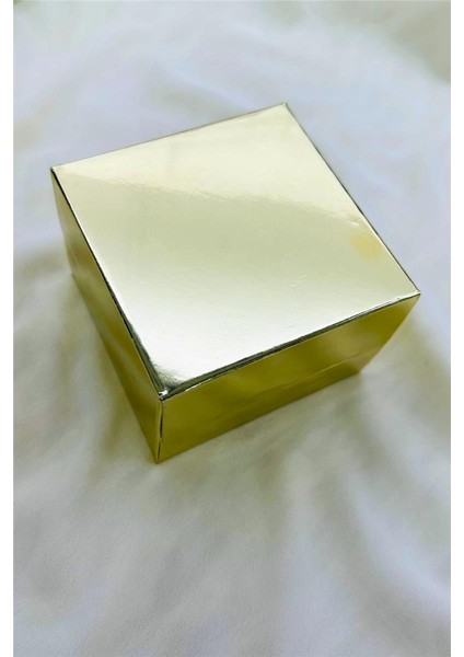 Gold Metalize Hediye Kutusu