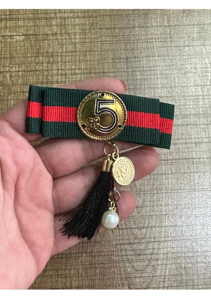 8x8 cm 5 Rakamlı Tuğralı Püsküllü Tasarım Broş Yaka Türban Iğnesi