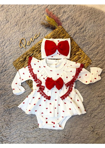 Kız Bebek Kalpli Güpür Detaylı Romber Tulum ve Saç Bandı