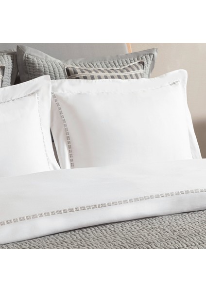 Lindi Nevresim Seti Ekstra King Size 260X230 cm Beyaz fırsatları
