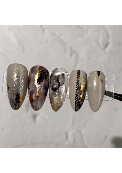 Bir Kutu Ücretsiz Gemi 10 Parça Stil Örnek Folyo Damgalama Yeni Yıldız Kağıt Şeffaflık Lazer Altın Gümüş Takı Ayna Tırnak Etiket (Yurt Dışından) fırsatları