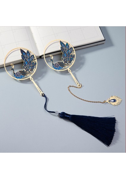 Stil 3 2020 Yeni Metal Pirinç Kitap Ayracı Retro Çin Tarzı Grup Fan Şekli Yer Imi Püskül Kırtasiye Içi Boş Tavuskuşu Panda Kitap Klipsi (Yurt Dışından) fırsatları