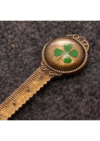 Beyaz 1 Adet Yaratıcı Retro Bronz Yuvarlak Imi 10 cm Cetvel Vintage Metal Renkli Çiçek Cam Taşlar Kitap Sayfası Işaretleyici Olarak (Yurt Dışından) fırsatları