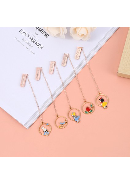 Rastgele 1 Adet Küçük Tavşan Apple Imi Sevimli Aksesuarları Boyama Kabartma Kitap Ayracı Sayfa Klasörü Öğrenci Ofis Okul Malzemeleri Kırtasiye (Yurt Dışından) fiyatları