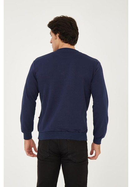 Bisiklet Yaka Ön Detaylı Basic Sweatshirt