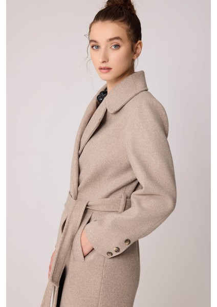 Önden Düğmeli Beli Kuşaklı Uzun Kaşe Kaban fırsatları