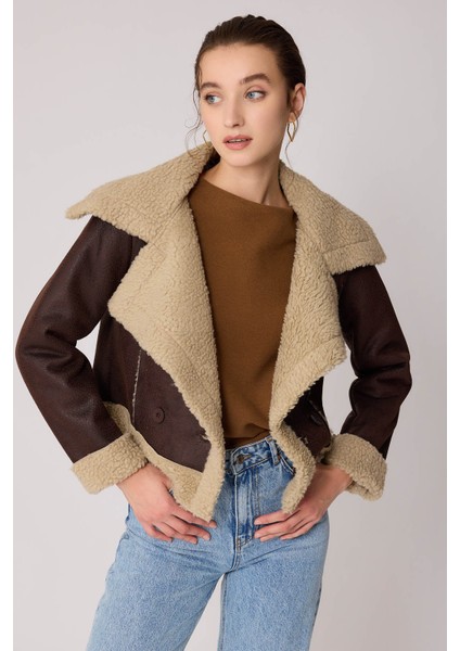 Önü Düğmeli Kürklü Crop Biker Ceket