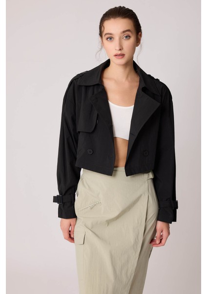 Astarlı Önü Düğmeli Crop Trençkot