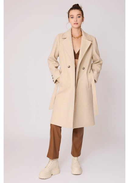 Önden Düğmeli Beli Kuşaklı Uzun Kaşe Kaban