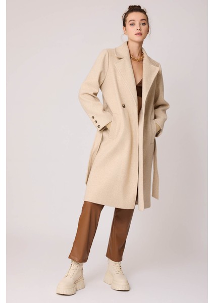 Önden Düğmeli Beli Kuşaklı Uzun Kaşe Kaban modelleri