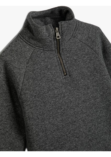 Basic Sweatshirt Dik Yaka Yarım Fermuarlı Uzun Kollu modelleri