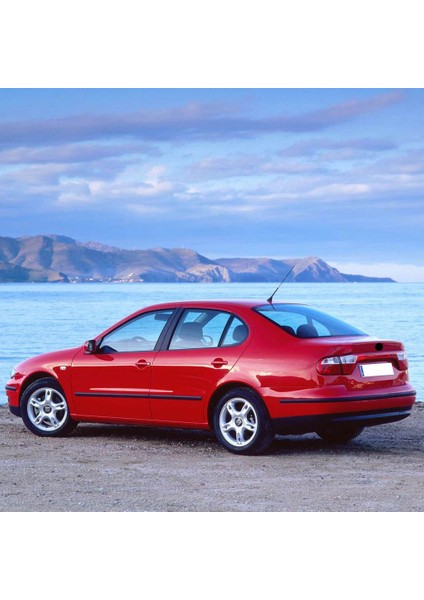 Seat Toledo 1999-2004 Sol Sis Farı Kapağı Sissiz 1M0853665B fiyatları