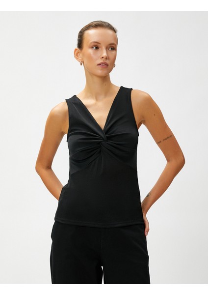 Düğüm Detaylı Atlet V Yaka Kolsuz modelleri