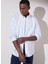 Regular Fit Klasik Yaka Beyaz Erkek Gömlek BBSP23MSH086 3