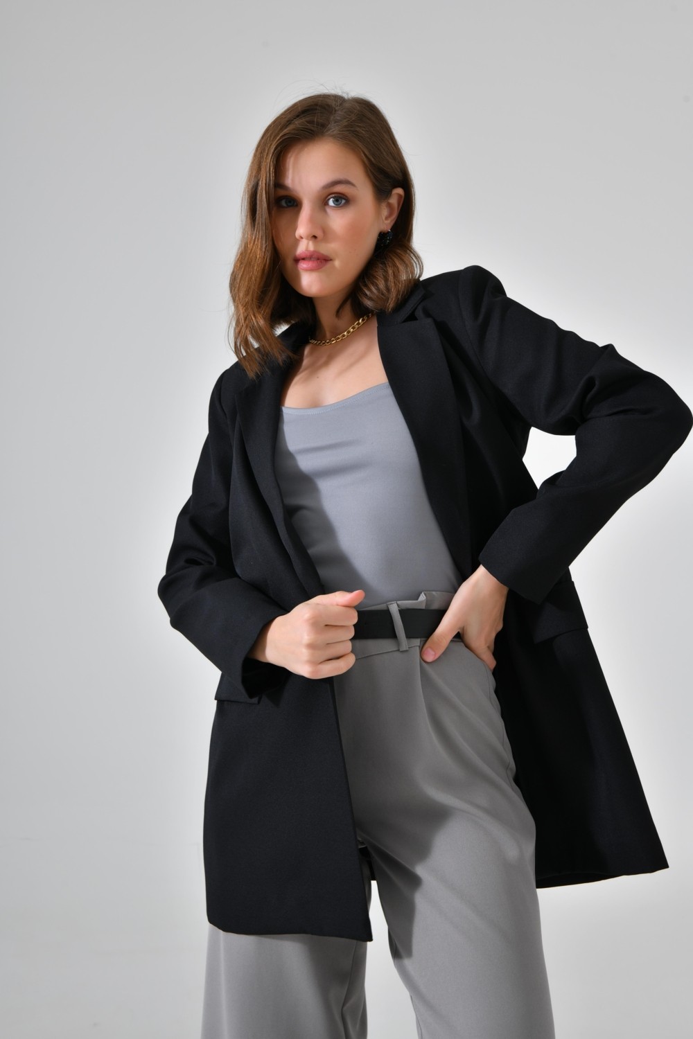 Saade Kadın Siyah Kuşaklı Cep Detaylı Blazer Dokuma Ceket %86 Polyester %14 Elastan