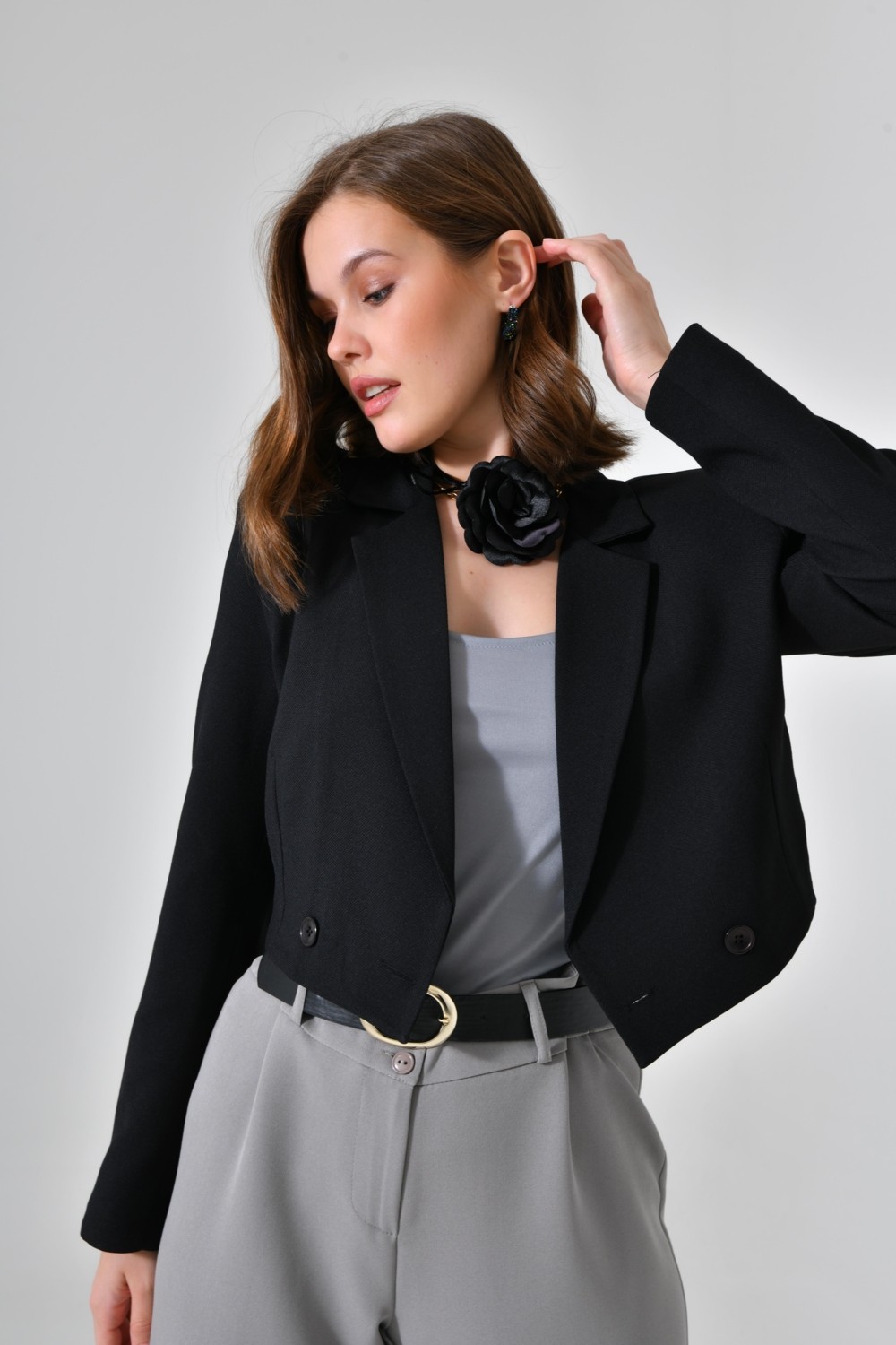 Saade Siyah Kruvaze Crop Blazer Ceket Kadın %100 Pamuk Dokuma Kumaş Hafif ve Rahat