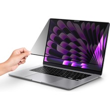 Spigen Apple MacBook Air 15'' M2 (2023) ile Uyumlu Hayalet Ekran Koruyucu Safe View (1 Adet) - AFL06951