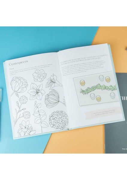 Gök Mavisi Sert Kabuk Düğün Planlayıcısı Programı A5 Kayış Bobin Dizüstü Hediye Kitabı El Günlüğü Planya Günlük Dizüstü Tam Ingilizce Versiyonu (Yurt Dışından) indirimleri