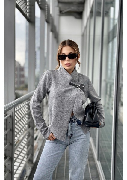 Kadın Gri Broş Yaka Uzun Kol Lazer Kesim Dokulu Kumaş Düğmesiz Ceket indirimleri