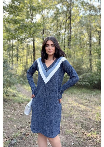 Kadın Lacivert V Yaka Garnili, Kendinden Desenli, Basic Kalıp, Uzun Kollu Midi Triko Elbise fiyatları