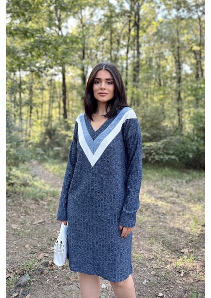 Kadın Lacivert V Yaka Garnili, Kendinden Desenli, Basic Kalıp, Uzun Kollu Midi Triko Elbise indirimleri