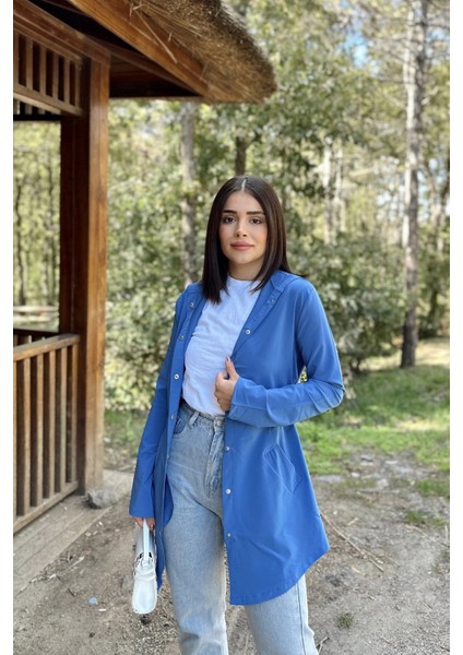 Kadın Mavi Uzun Kol Beli Lastikli Cepli Kapüşonlu Ceket Yağmurluk indirimleri