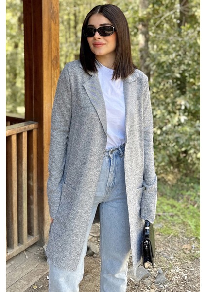 Kadın Gri Uzun Kol Dokulu Kumaş Lazer Kesim Çift Cep Uzun Ceket Hırka - Tesettüre Uygun