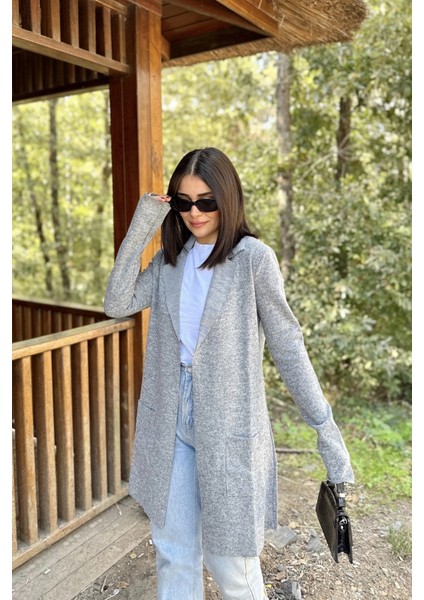 Kadın Gri Uzun Kol Dokulu Kumaş Lazer Kesim Çift Cep Uzun Ceket Hırka - Tesettüre Uygun modelleri