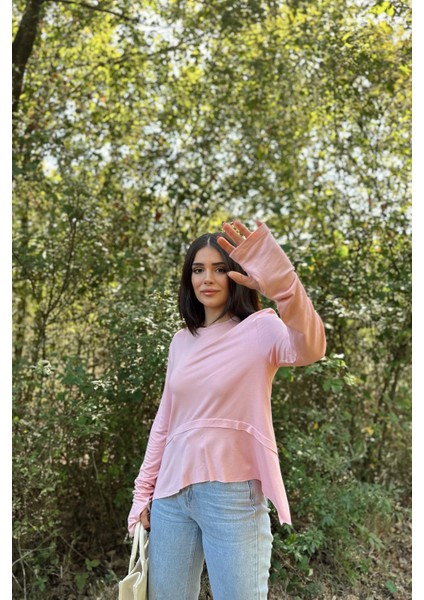 Kadın Pembe Elleri Eldiven Detaylı, Asimetrik Kesim, Bisiklet Yaka, Eteği Pliseli, Salaş Spor Bluz