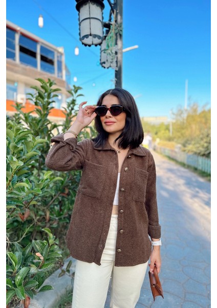 Kadın Kahve Uzun Kol, Çift Cepli, Eteği Oval Kesim, Kaşe Gömlek Ceket fırsatları