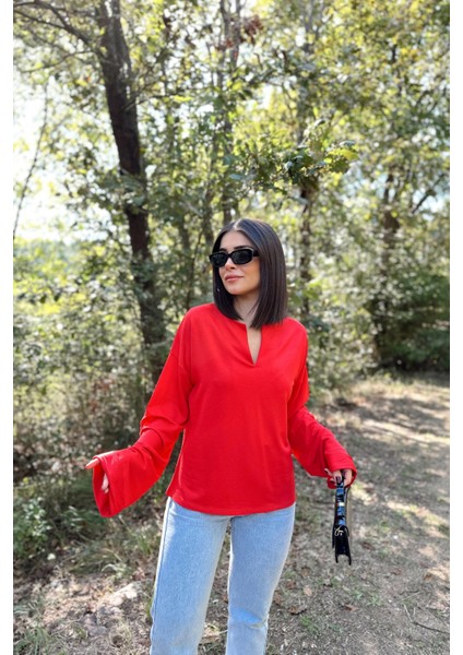 Kadın Kırmızı Uzun Kol, Duble Manşet, Yırtmaçlı Yaka, Salaş Sweatshirt Bluz
