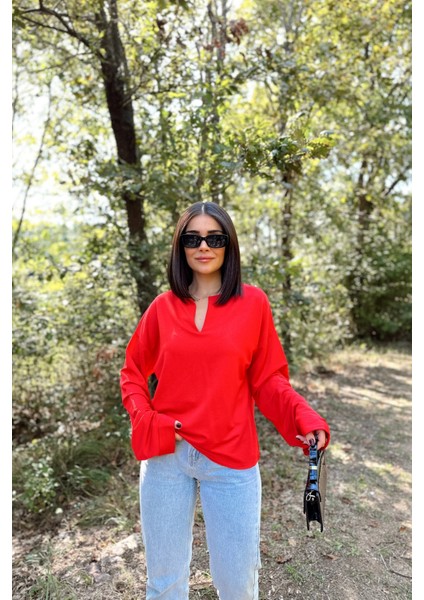 Kadın Kırmızı Uzun Kol, Duble Manşet, Yırtmaçlı Yaka, Salaş Sweatshirt Bluz