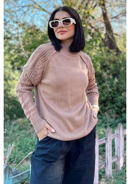 Kadın Kahve Yüksek Yaka, Desenli Uzun Kol Detaylı, Yumuşak Dokulu, Salaş Triko Kazak