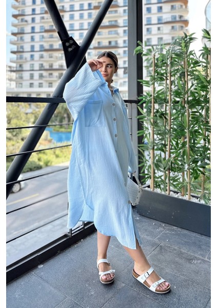 Kadın Bebe Mavisi Muslin Kumaş, Yarasa Kol, Eteği Oval, Çift Uzun Oversize Salaş Gömlek Elbise