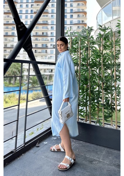 Kadın Bebe Mavisi Muslin Kumaş, Yarasa Kol, Eteği Oval, Çift Uzun Oversize Salaş Gömlek Elbise