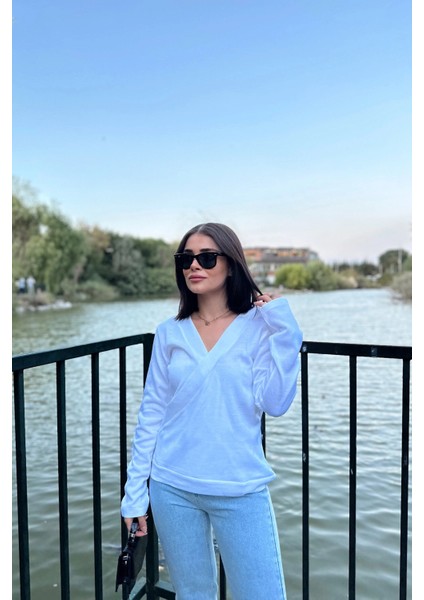 Kadın Beyaz Kruvaze Yaka Yumuşak Dokulu Uzun Kol Triko Bluz fiyatları